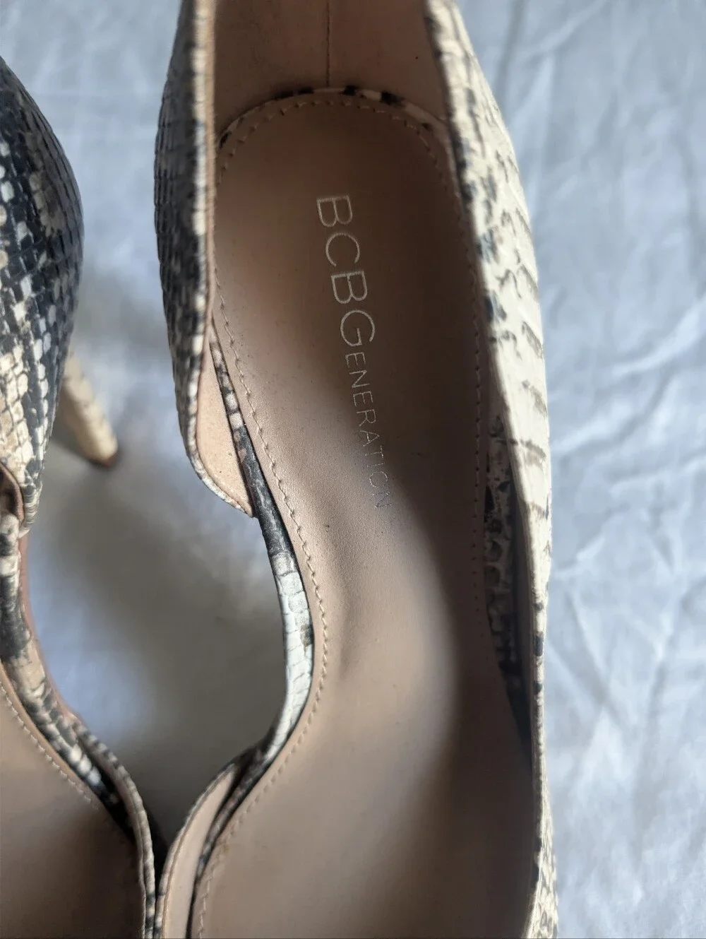 BCBGeneration elegant snake